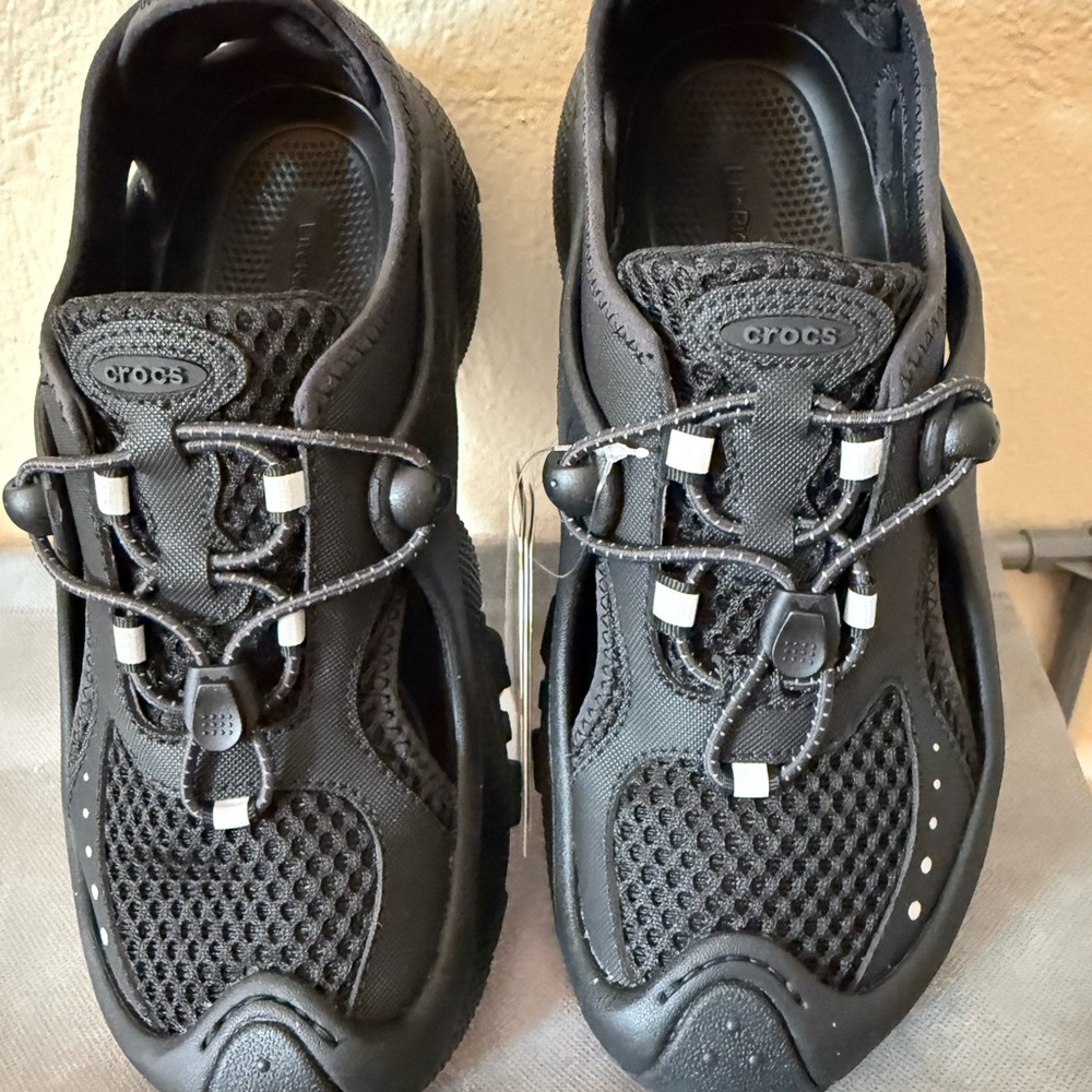 CROCS Black Trailbreak 2 Sneakers. NWT. Original price $100.